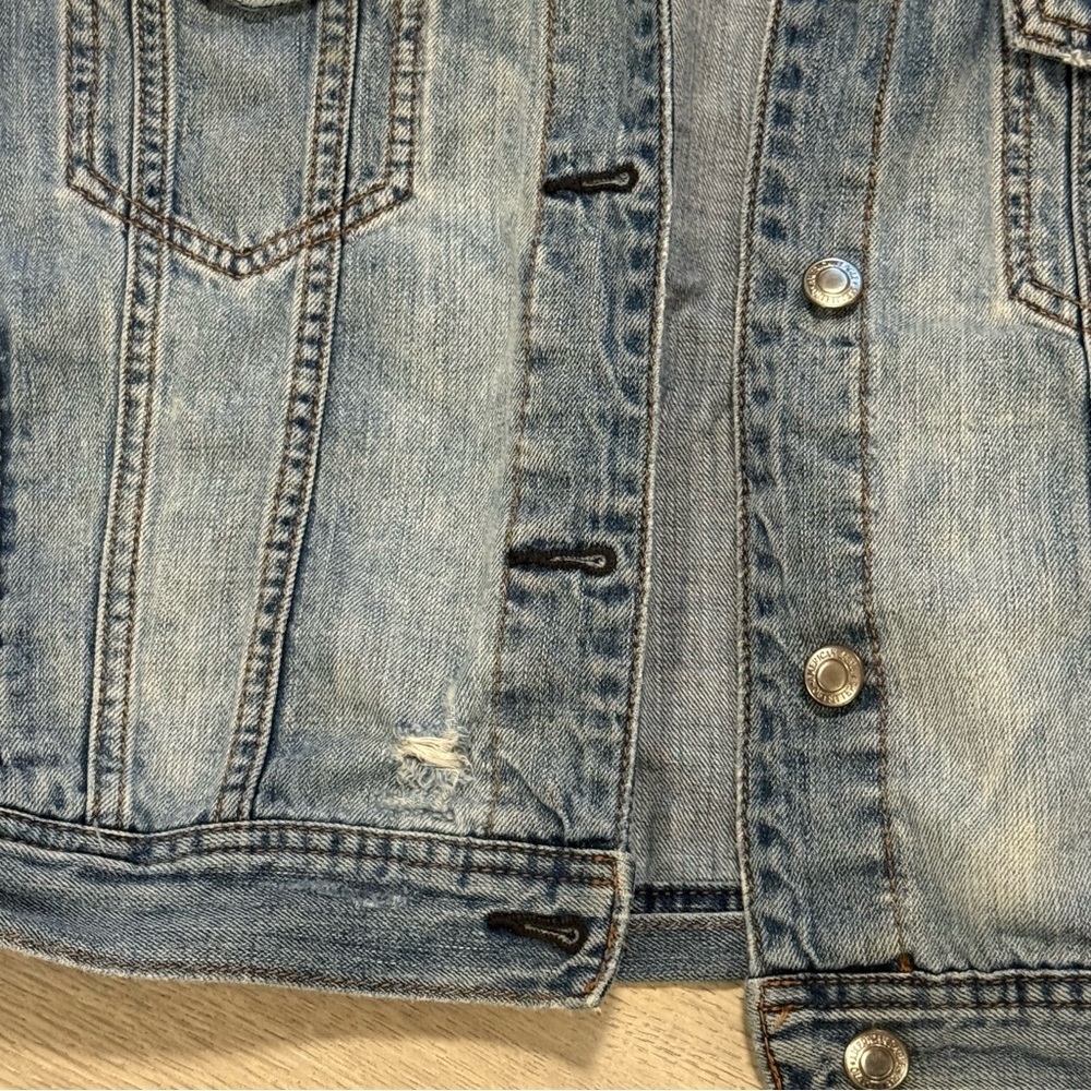 American Eagle Custom Bratz Denim Jacket distressed SZ Small - Picture 6 of 12